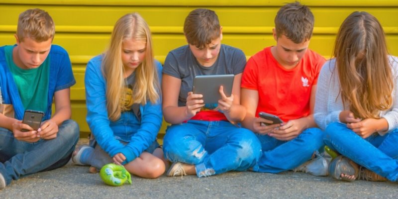 Achtung vor übermäßigem Social-Media-Konsum bei Jugendlichen: Neue Studie zeigt alarmierende Zahlen und Folgen!