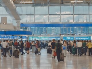 IT-Chaos bei Fluggesellschaften: Weltweites Reise-Drama entfesselt