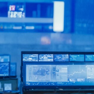 IT-Kollaps weltweit: Mega-Desaster bremst Firmen aus!