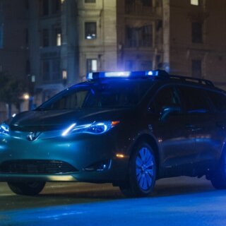 Waymo schlägt zurück: Klagen gegen Vandalen schockieren San Francisco
